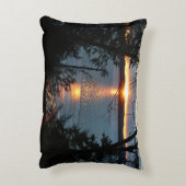 サンセットオーバーフォレストレイク装飾用クッション アクセントクッション (裏面(縦))
