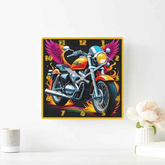 サンセットグローの鮮やか翼を持つ炎のオートバイ スクエア壁時計 (ホーム)