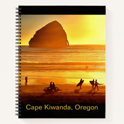 サンセットサーファーとバイクリストケープKiwanda Oregon ノートブック (正面)