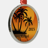 サンセットパーソナライズされたとパームツリーズトロピカルビーチ メタルオーナメント (右)
