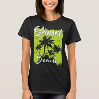 サンセットビーチバケーションビーチ Tシャツ