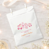 サンセットプルメリアピンクウォーター結婚カラー フェイバーバッグ (クリップ留めされた状態)