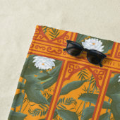 サンセットボタニカルパネルパターン – ザホワイトロータス ビーチタオル (インサイチュ)