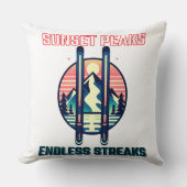 サンセットマウンテンスキーアドベンチャー クッション (正面)