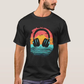 サンセットリラックスミュージックヘッドフォン Mu Tシャツ