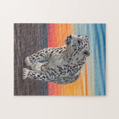 サンセット中のユキヒョウ歩くオンビーチ ジグソーパズル (横)