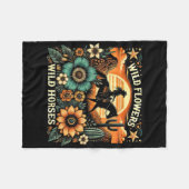 サンセット女性のカーボーイ乗馬ワイルドフラワーワイルドホ フリースブランケット (正面(横))