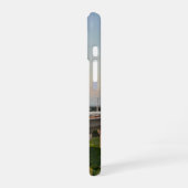 サンセット新幹線：現代の鉄道風景 iPhone 16ケース (左側面)
