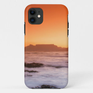 サンセット時のテーブルマウンテン、ブルーベルクストランド iPhone 11 ケース