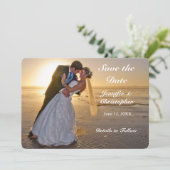 サンセット結婚ビーチのカップル日付カードを保存 セーブザデート (スタンド正面)