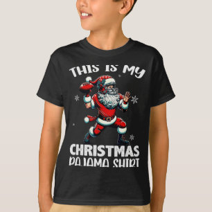 サンタがアメリカンフットボールをプレイ中、クリスマスのTシャツです Tシャツ