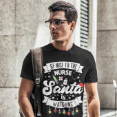 サンタがクリスマスを見ているナースに優しく Tシャツ