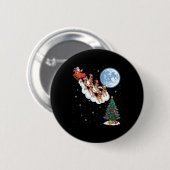 サンタがジャーマンシェパードに乗ってツリーの上でクリスマス 缶バッジ (正面&裏面)
