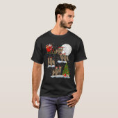 サンタがジャーマンシェパードドッグに乗ったクリスマスツリーライト Tシャツ (正面フル)