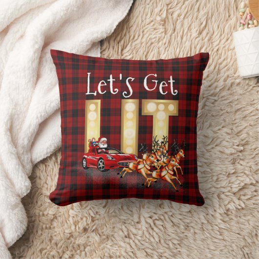 サンタがスポーツカーのバッファローを赤に点灯 クッション (ブランケット)