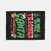 サンタが学校Chを見ている先生に優しい フリースブランケット (正面(横))