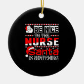 サンタが見ているナースに優しい セラミックオーナメント (正面)