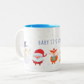 サンタさんとかわいい動物の友達とのクリスマスマグカップ ツートーンマグカップ (正面左)