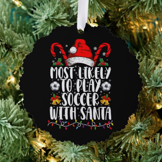 サンタとサッカーする家族のクリスマス オーナメントカード (インサイチュ (木))