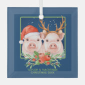 サンタとトナカイのカップルかわいいクリスマスピッグ ガラスオーナメント (正面)