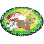 サンタとトナカイのクリスマスホリデーツリースカート ブラッシュドポリエステルツリースカート (アングル)