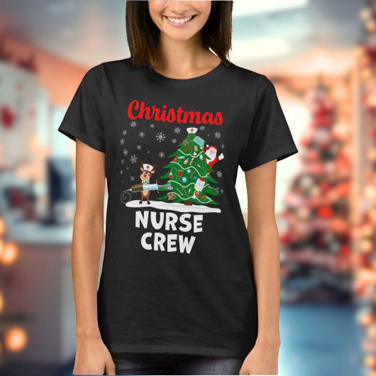 サンタとトナカイのクリスマス看護師チーム Tシャツ