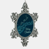 サンタと彼のトナカイのクリスマスナイトスカイ スノーフレークピューターオーナメント (左)