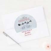 サンタと彼のトナカイ飛んでいるのクリスマスキッチン ラウンドシール (封筒)