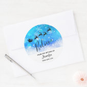 サンタと彼の飛んでいるトナカイ信じ – キッチン ラウンドシール (封筒)