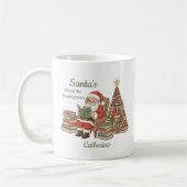 サンタのお気に入りの本の虫の本のクリスマスツリー コーヒーマグカップ (左)