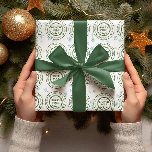 サンタのシールを着た北極から ラッピングペーパー