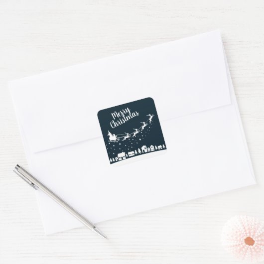 サンタのソリと家飛んでいるの上のトナカイ スクエアシール (封筒)