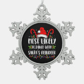 サンタのトナカイ一家と踊る可能性が最も高い スノーフレークピューターオーナメント (正面)