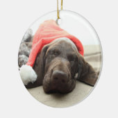 サンタの夢 – ドイツのショートヘアの子犬 セラミックオーナメント (左)