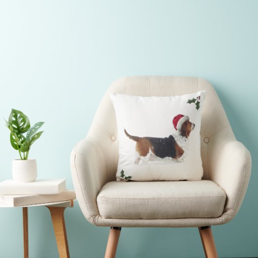 サンタの帽子のバセットハウンドが付いているクリスマスの枕 クッション (椅子)