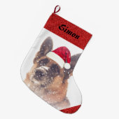 サンタの帽子の愛らしいジャーマン・シェパード ラージクリスマスストッキング (正面 (吊り時))