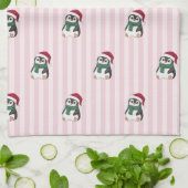 サンタの帽子をかぶったかわいいベビーペンギンのクリスマス キッチンタオル (折り畳み)