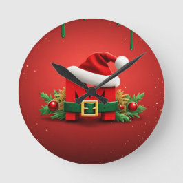 サンタの帽子をかぶったクリスマスのモノグラムM パーソナライズデザイン ラウンド壁時計