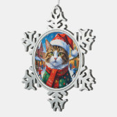 サンタの帽子をかぶったクリスマスの猫 スノーフレークピューターオーナメント (右)