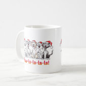 サンタの帽子をかぶった歌うクリスマス猫 コーヒーマグカップ (正面左)