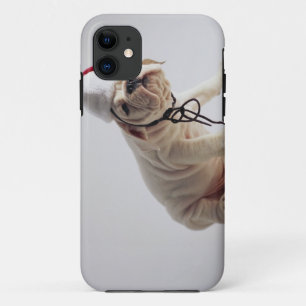 サンタの帽子を身に着けているブルドッグの子犬 iPhone 11 ケース