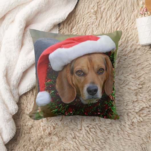 サンタの帽子及びクリスマスの花輪のビーグル犬 クッション (ブランケット)