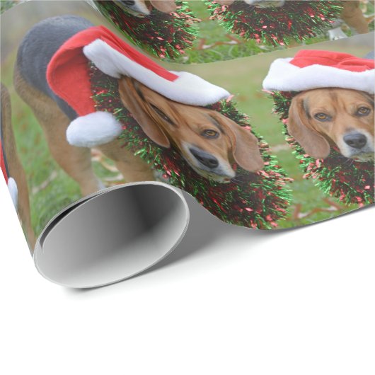 サンタの帽子及びクリスマスの花輪のビーグル犬 ラッピングペーパー (ロールコーナー)