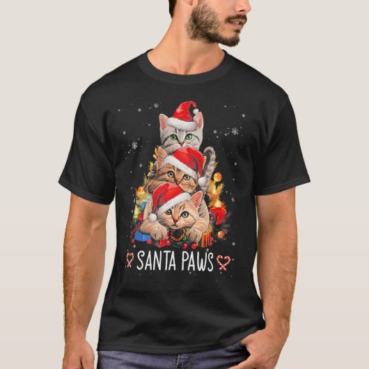 サンタの足と爪サンタ猫クリスマスツリーのライト Tシャツ (正面)