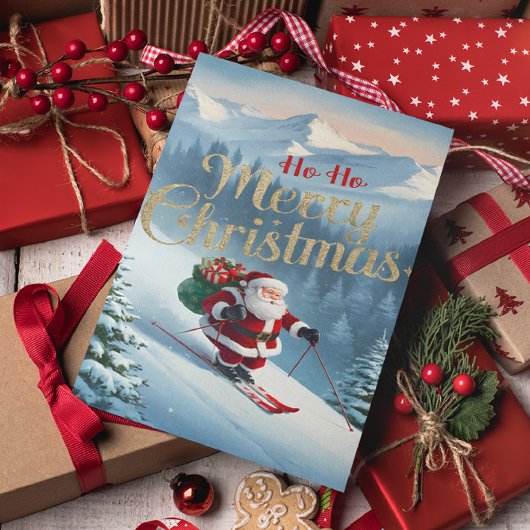 サンタは雪に覆われた斜面をスキーに乗り降りる ポストカード