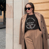 サンタを探しているクリスマスの男 Tシャツ