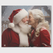 サンタキスをするクロース夫妻 ラッピングペーパー (フラット)