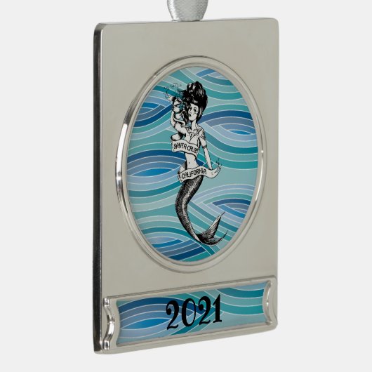 サンタクルーズカリフォルニアマーメイド2021 シルバープレートバナーオーナメント (右)