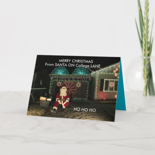 サンタクロースがカレッジレーンでクリスマスカードを閉じる シーズンカード (正面)