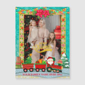 サンタクロースが列車の中でプレゼントとクリスマスツリーを (正面)